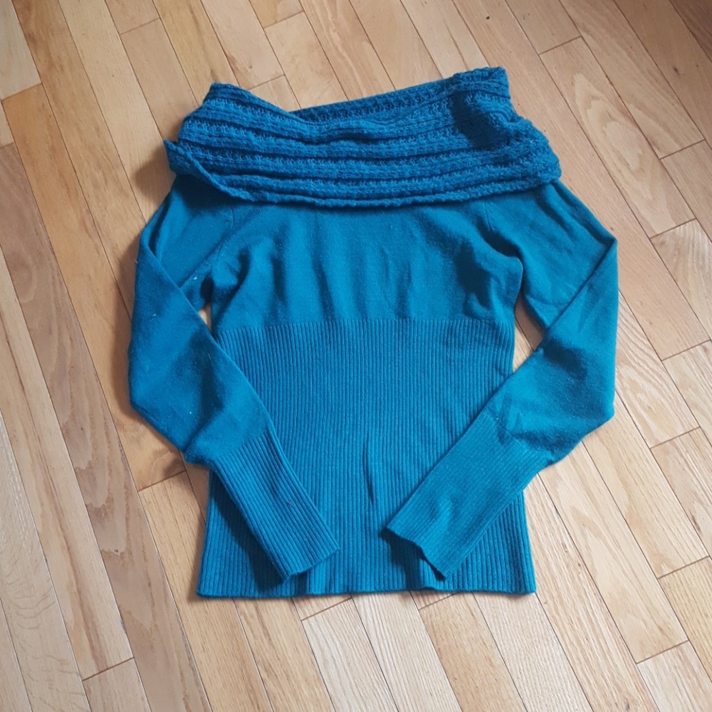 Suzy Shier Turquoise Sweater - L